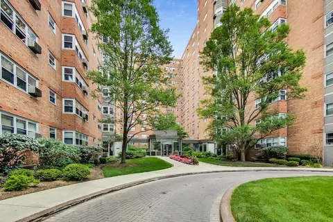 4950 N Marine Dr #1402, Chicago, IL 60640