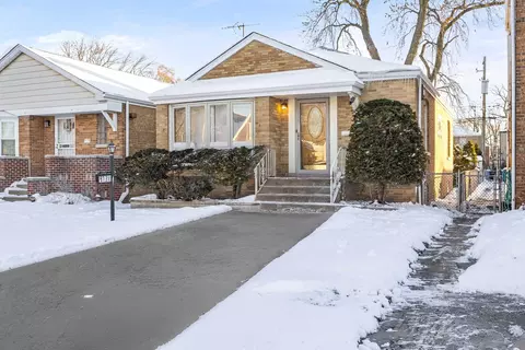 9731 S Ellis Ave, Chicago, IL 60628