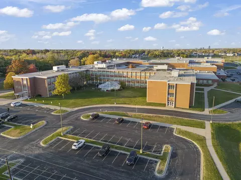 View/Area - 641 N Highview Ave, Addison, IL 60101 photo 6 of 7