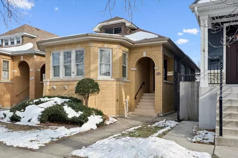 3627 N Francisco Ave, Chicago, IL 60618