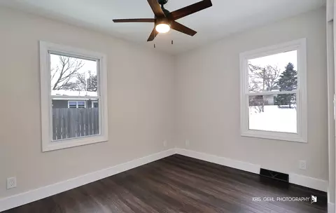 Bedroom - 1007 Oeffling Dr, Mchenry, IL 60051 photo 2 of 2