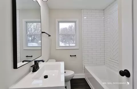 Bath - 1007 Oeffling Dr, Mchenry, IL 60051 photo 1 of 2