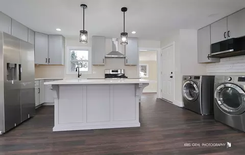 Kitchen - 1007 Oeffling Dr, Mchenry, IL 60051 photo 1 of 5