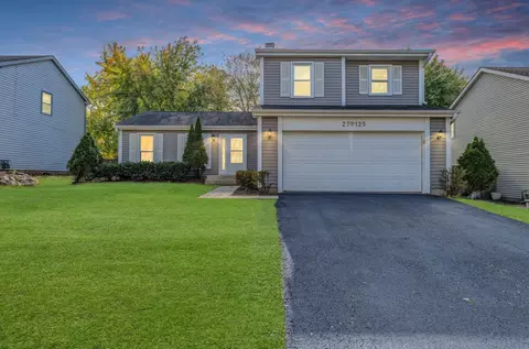 27 W125 Chestnut Ln, Winfield, IL 60190