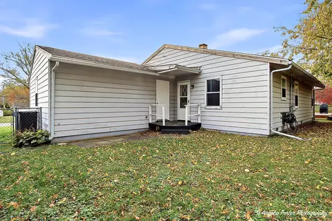 Exterior - 3216 Biscayne Rd, Mchenry, IL 60050 photo 5 of 6