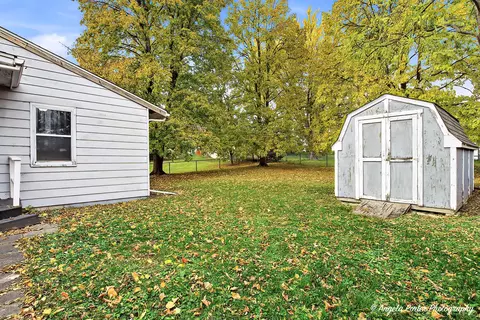 Exterior - 3216 Biscayne Rd, Mchenry, IL 60050 photo 2 of 6