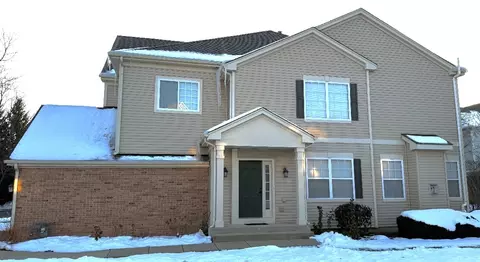 6073 Canterbury Ln #33-5, Hoffman Estates, IL 60192