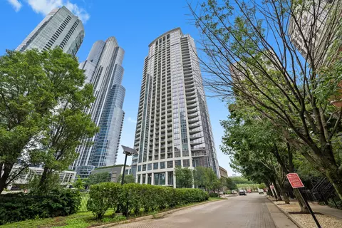 1235 S Prairie Ave #2101, Chicago, IL 60605