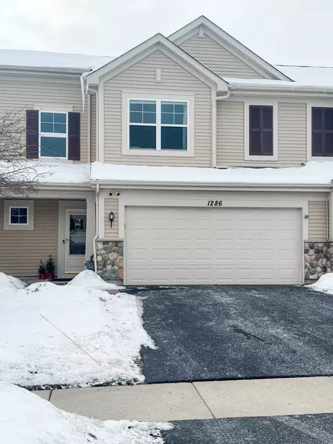 1286 Newport Cir, Pingree Grove, IL 60140