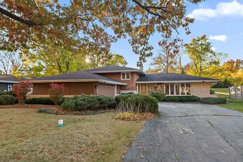 12810 S Cedar Ln, Palos Heights, IL 60463