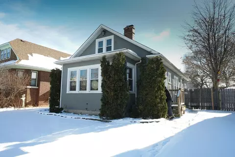 2521 Orchard St, Blue Island, IL 60406
