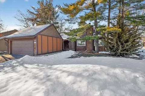 2 S600 Angeline Ct, Warrenville, IL 60555