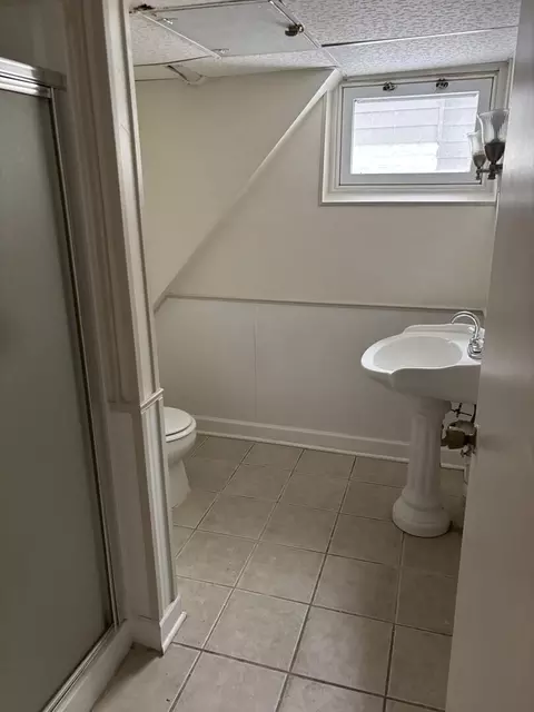 Bath - 803 E North St, Morris, IL 60450 photo 3 of 3