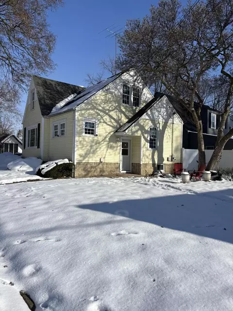 Exterior - 803 E North St, Morris, IL 60450 photo 1 of 1
