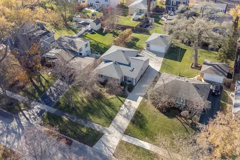 526 S Benton St, Palatine, IL 60067
