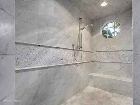 Bath - 48 Forest Gate Cir, Oak Brook, IL 60523 photo 2 of 7