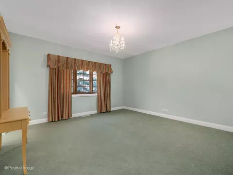 Bedroom - 48 Forest Gate Cir, Oak Brook, IL 60523 photo 4 of 5