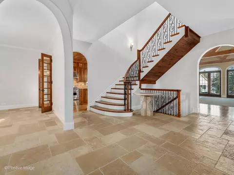 Entry Way - 48 Forest Gate Cir, Oak Brook, IL 60523 photo 2 of 2