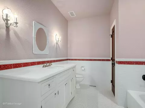 Bath - 48 Forest Gate Cir, Oak Brook, IL 60523 photo 4 of 7