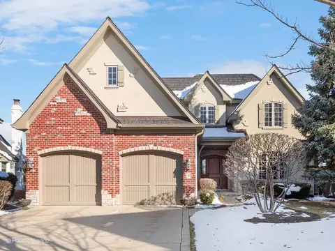 48 Forest Gate Cir, Oak Brook, IL 60523