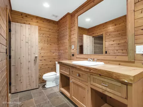 Bath - 48 Forest Gate Cir, Oak Brook, IL 60523 photo 6 of 7