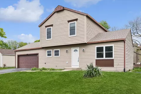 1440 Carleton Ave, Naperville, IL 60565