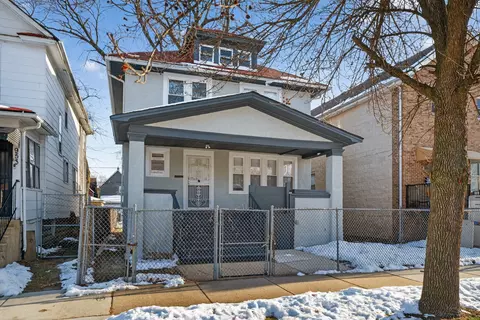 949 N Lockwood Ave, Chicago, IL 60651
