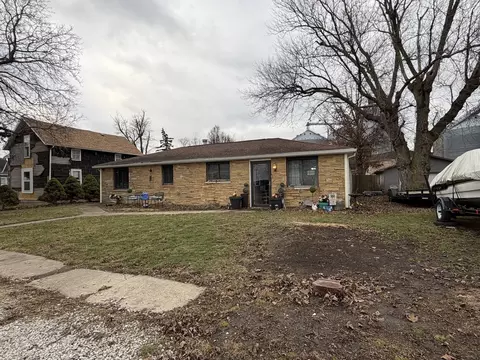 707 N Church St, Thomasboro, IL 61878