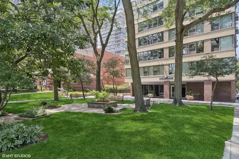 2970 N Lake Shore Dr #7B-7C, Chicago, IL 60657