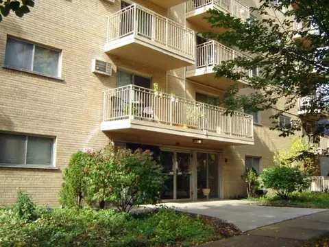 115 Marengo Ave #403, Forest Park, IL 60130