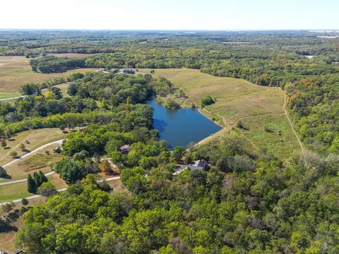 View/Area - 2296 Deer Ridge Ct, Carlock, IL 61725 photo 1 of 7