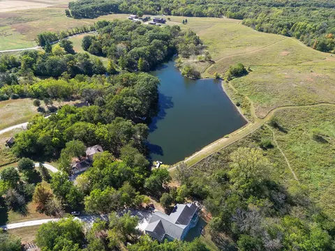 View/Area - 2296 Deer Ridge Ct, Carlock, IL 61725 photo 2 of 7