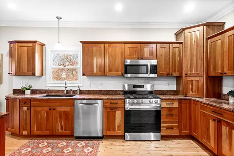 Kitchen - 2296 Deer Ridge Ct, Carlock, IL 61725 photo 3 of 6