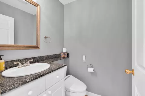 Bath - 1740 Melise Dr, Glenview, IL 60025 photo 4 of 5