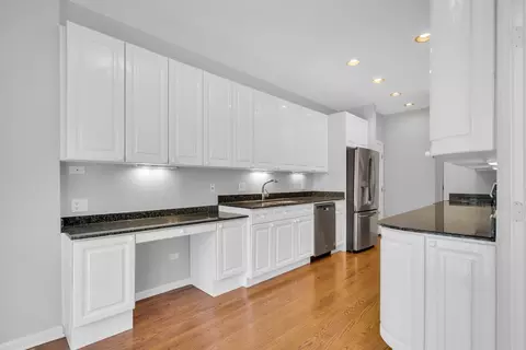 Kitchen - 1740 Melise Dr, Glenview, IL 60025 photo 1 of 2
