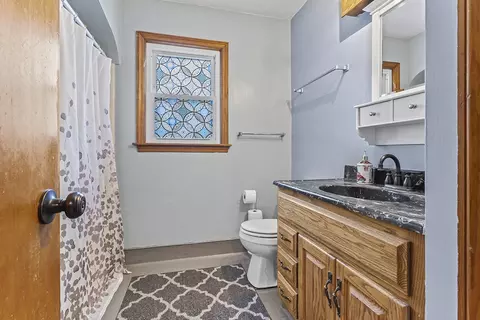 Bath - 818 E 11th St, Lockport, IL 60441 photo 1 of 1
