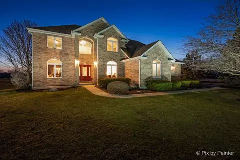 10613 Pebble Dr, Huntley, IL 60142