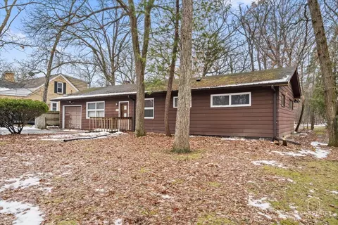 2924 W Bonnie Brook Ln, Waukegan, IL 60087