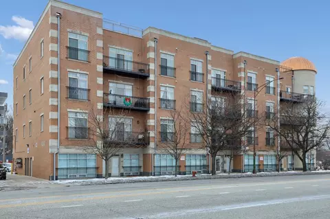 6425 W Touhy Ave #2B, Chicago, IL 60646