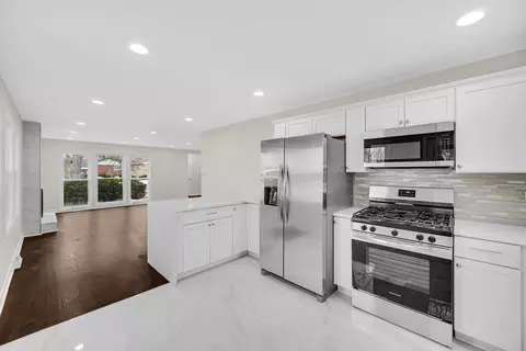 Kitchen - 2800 174th St, Hazel Crest, IL 60429 photo 1 of 3