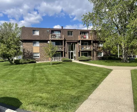 19380 Wolf Rd #5, Mokena, IL 60448