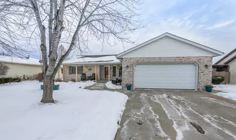550 Meadows Rd S, Bourbonnais, IL 60914