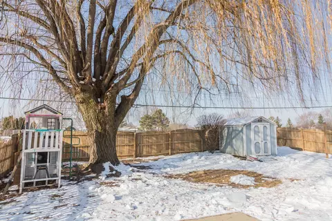 Exterior - 170 Dickens Trl, Elgin, IL 60120 photo 4 of 4