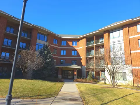 845 E 22nd St #B112, Lombard, IL 60148