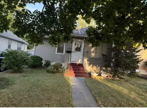 135 S Elmwood Ave, Waukegan, IL 60085