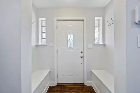 Entry Way - 1924 13th Ave, Broadview, IL 60155 photo 2 of 4