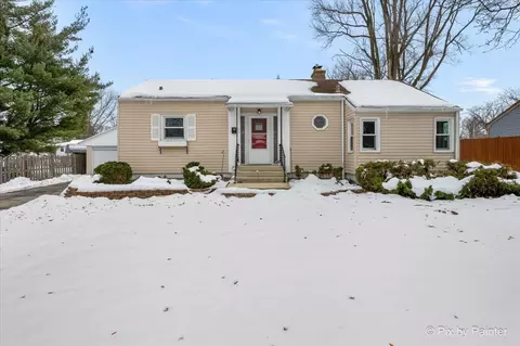 Exterior - 321 E Ardmore Ave, Roselle, IL 60172 photo 2 of 7