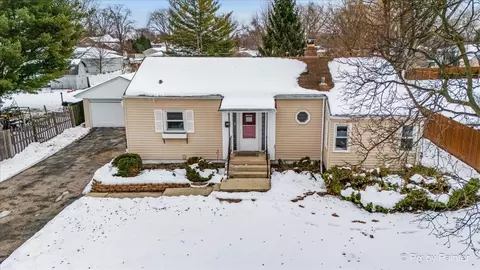 Other - 321 E Ardmore Ave, Roselle, IL 60172 photo 2 of 10
