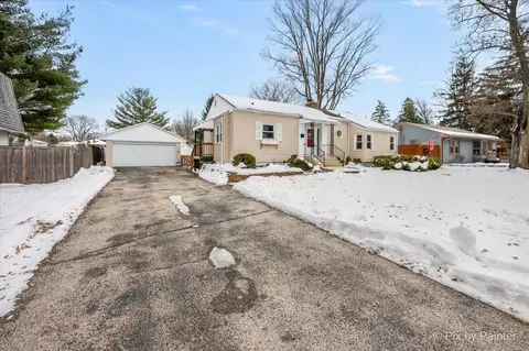 Exterior - 321 E Ardmore Ave, Roselle, IL 60172 photo 1 of 7