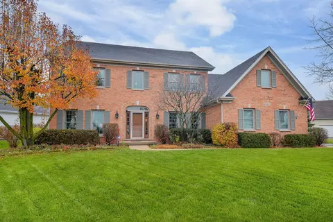 4 S N403 S Robert Frost Cir, Saint Charles, IL 60175